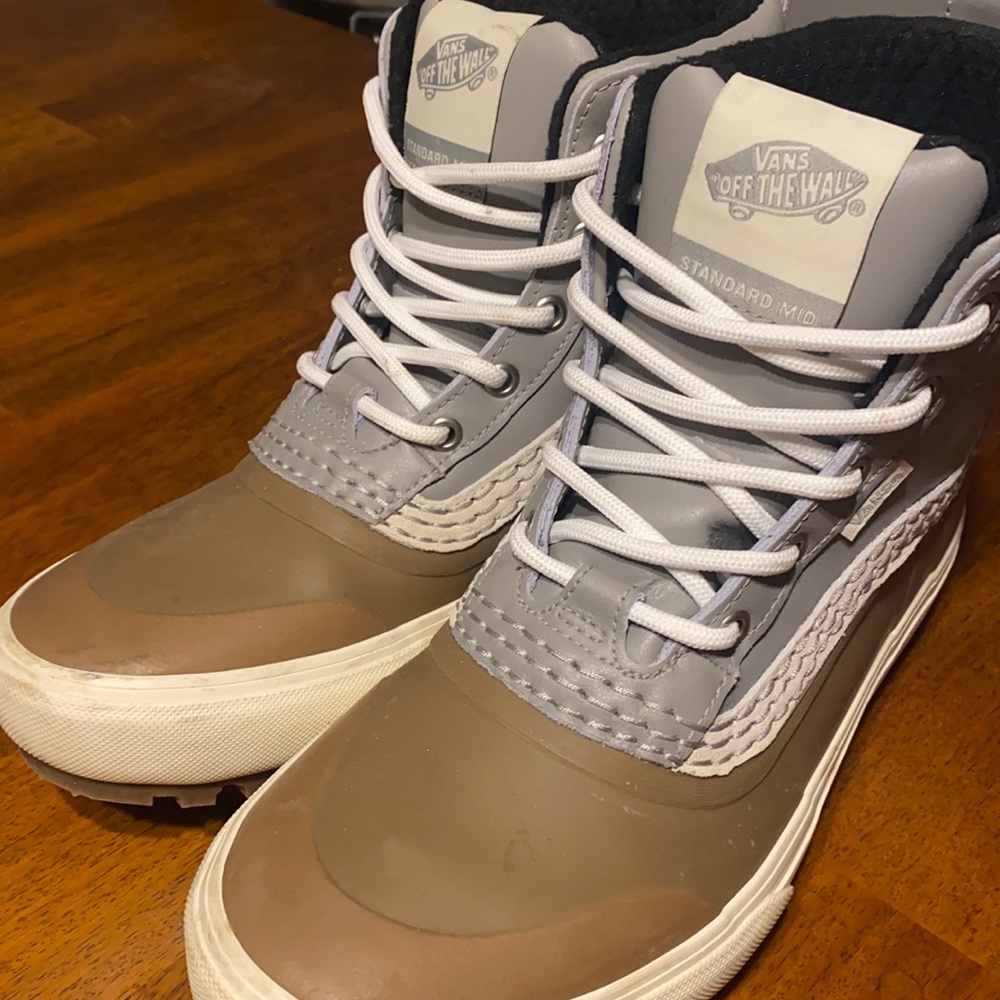 Vans Mid Snow Boot size 9. Worn 2 times no box